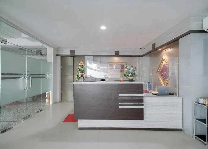 Urbanview Hotel Bari Syariah Palembang By Reddoorz