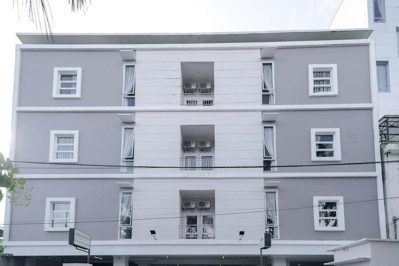 Urbanview Bari Syariah By Reddoorz 3*